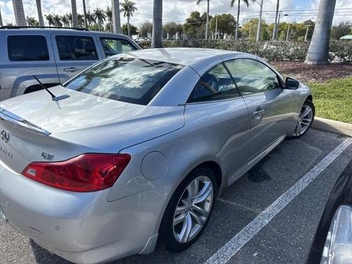 2010 INFINITI G37 Base