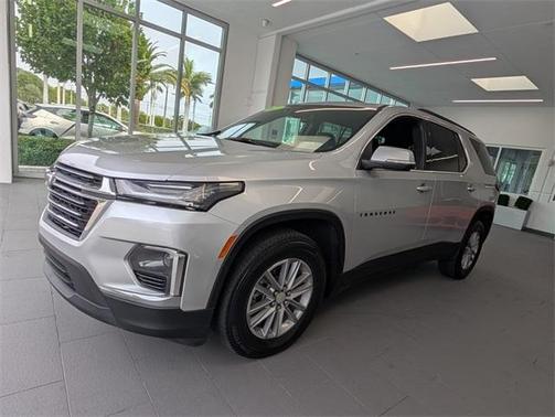 2022 Chevrolet Traverse LT Cloth