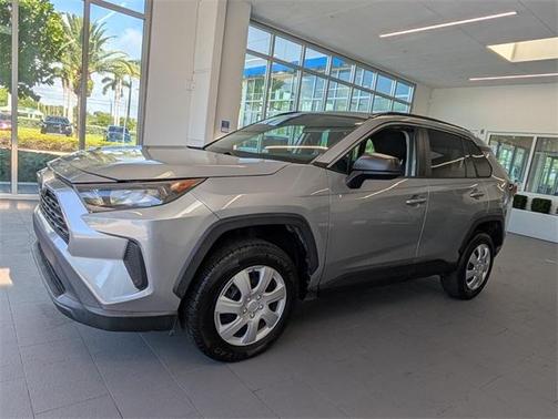 2019 Toyota RAV4 LE