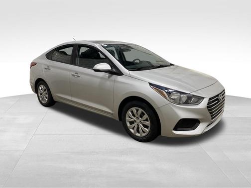 2022 Hyundai Accent SE