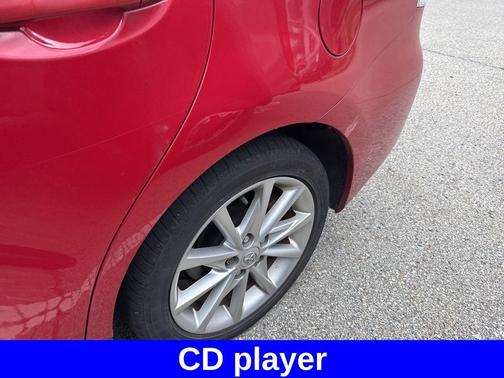 2013 Toyota Prius v Five