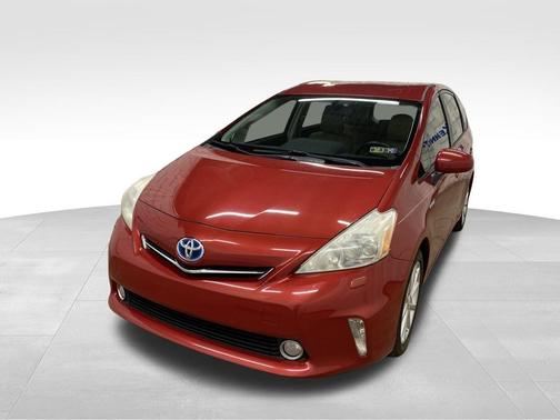 2013 Toyota Prius v Five