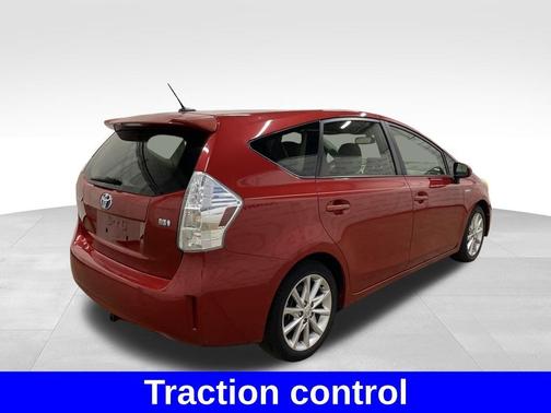 2013 Toyota Prius v Five