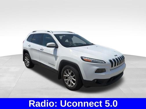 Bright White Clearcoat 2016 Jeep Cherokee Latitude