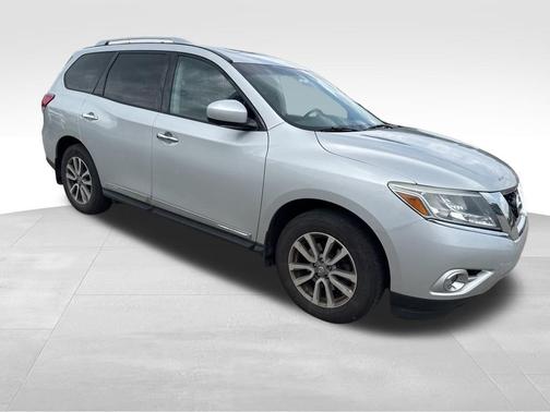 2016 Nissan Pathfinder SL