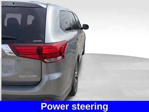 2017 Mitsubishi Outlander ES