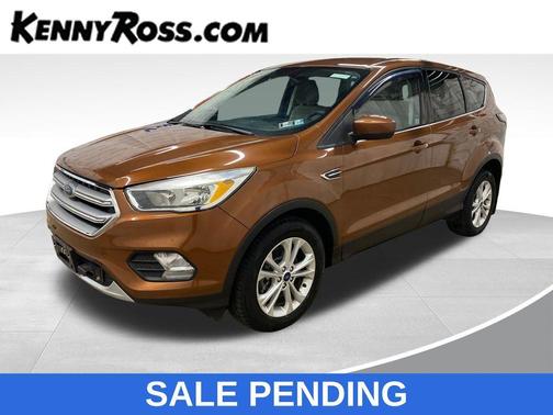 Canyon Ridge Metallic 2017 Ford Escape SE