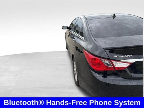 Midnight Black Mica 2013 Hyundai SONATA GLS