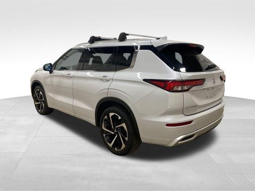 White Diamond 2022 Mitsubishi Outlander SEL