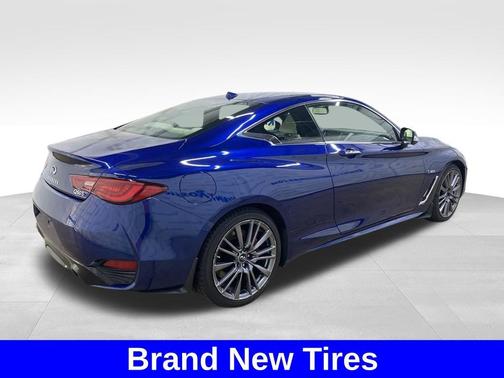 2017 INFINITI Q60 3.0t Red Sport 400