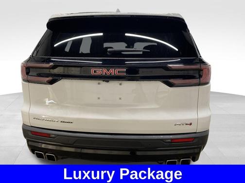 2024 GMC Acadia AT4