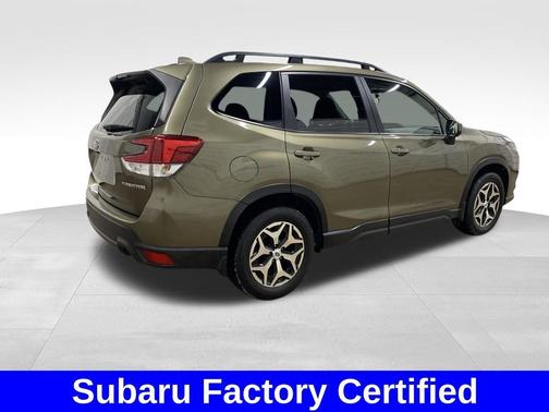 2022 Subaru Forester Premium