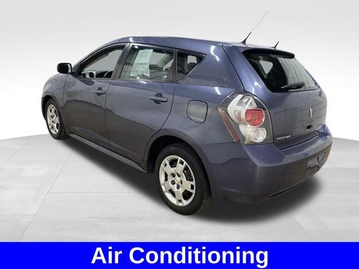 2010 Pontiac Vibe Base