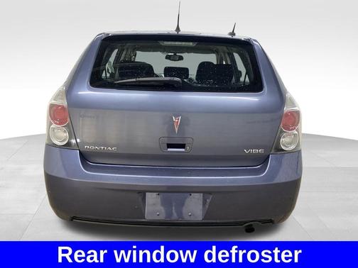 2010 Pontiac Vibe Base
