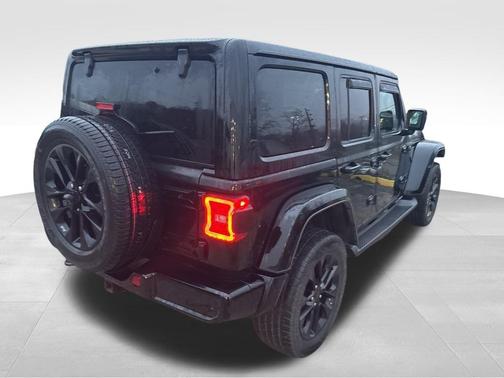 2021 Jeep Wrangler Unlimited Sahara Altitude