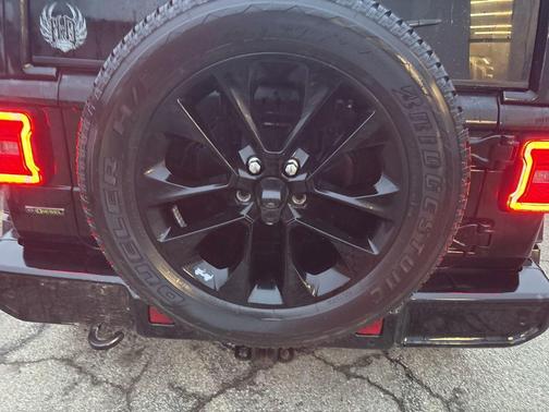 2021 Jeep Wrangler Unlimited Sahara Altitude