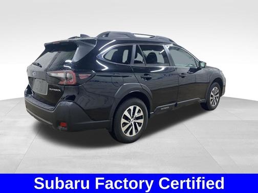 Crystal Black Silica 2023 Subaru Outback Premium