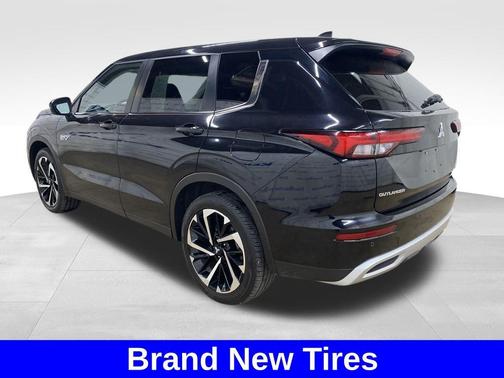 2024 Mitsubishi Outlander PHEV SE
