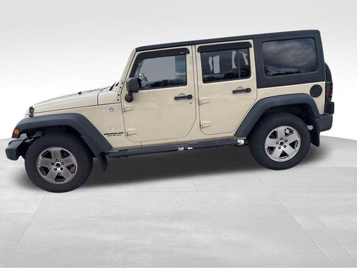 2011 Jeep Wrangler Unlimited Sahara