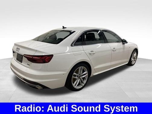 2022 Audi A4 45 S line Prestige