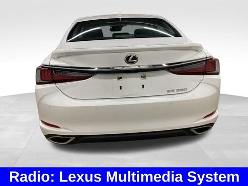 2022 Lexus ES 350 Base