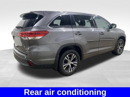 Predawn Gray Mica 2018 Toyota Highlander LE