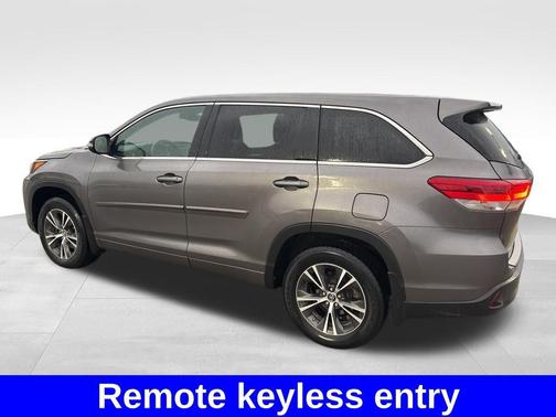 2018 Toyota Highlander LE
