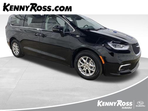 2024 Chrysler Pacifica Touring-L