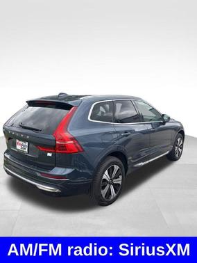 2023 Volvo XC60 Recharge Plug-In Hybrid T8 Plus Bright Theme