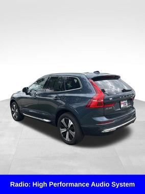 2023 Volvo XC60 Recharge Plug-In Hybrid T8 Plus Bright Theme