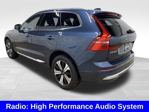 2023 Volvo XC60 Recharge Plug-In Hybrid T8 Plus Bright Theme