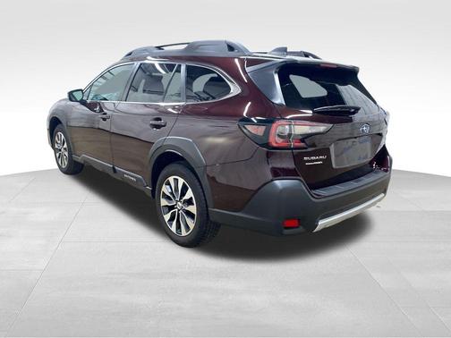 Crystal White Pearl 2024 Subaru Outback Limited