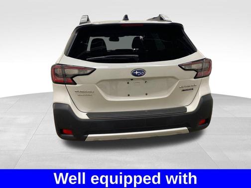 Crystal White Pearl 2023 Subaru Outback Touring