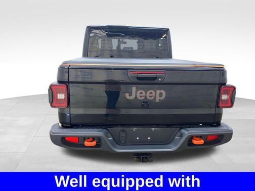Black Clearcoat 2021 Jeep Gladiator Mojave