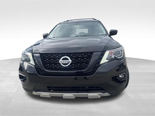 2020 Nissan Pathfinder SL