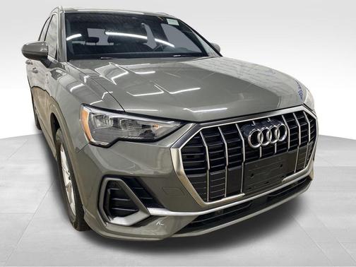 2022 Audi Q3 45 S line Premium