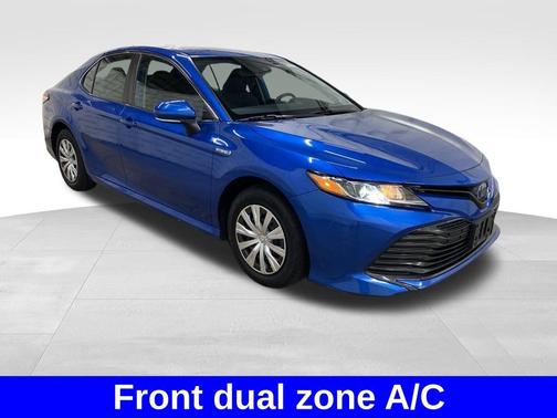 2019 Toyota Camry Hybrid LE