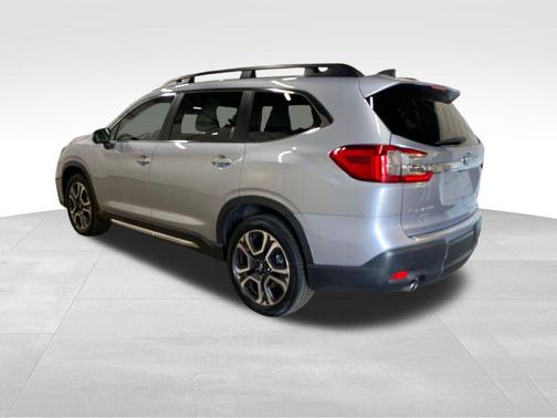 Ice Silver Metallic 2023 Subaru Ascent Limited 8-Passenger