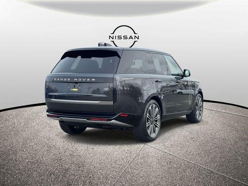 2023 Land Rover Range Rover P530 SE