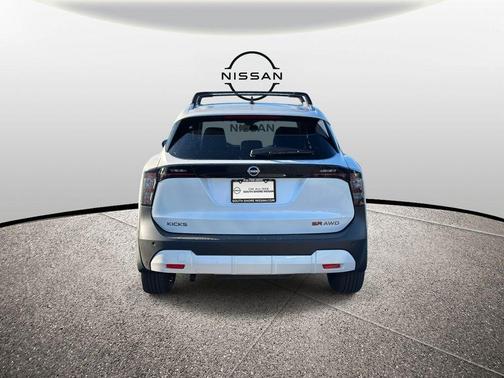 2026 Nissan Kicks SR