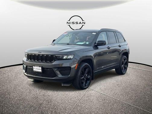 2022 Jeep Grand Cherokee Altitude