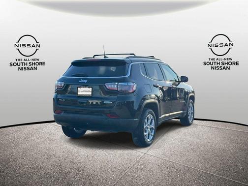 Diamond Black 2024 Jeep Compass Latitude