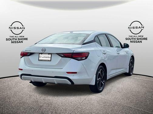Aspen White 2025 Nissan Sentra SV