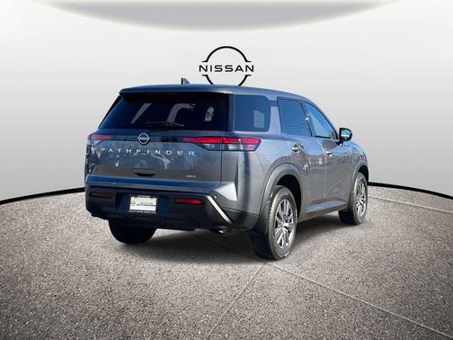 2024 Nissan Pathfinder S