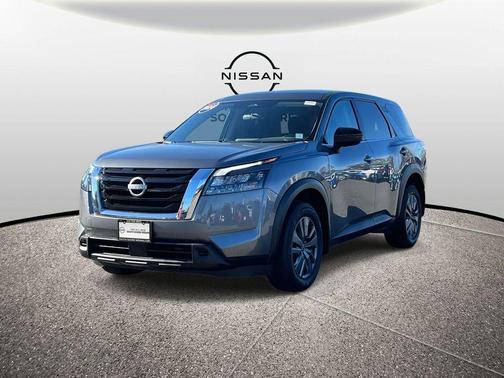 2024 Nissan Pathfinder S
