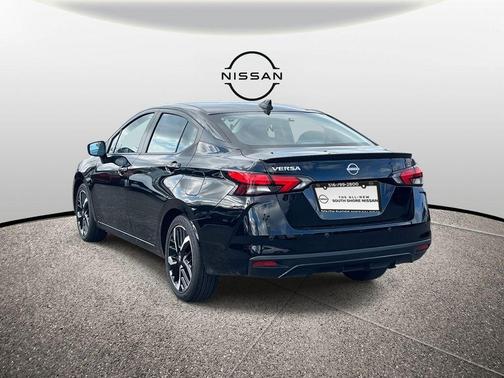 2025 Nissan Versa 1.6 SR