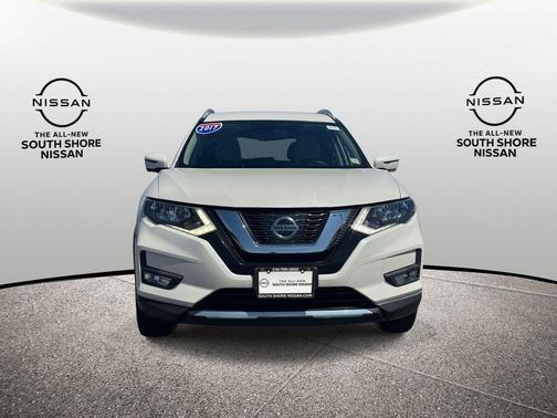 White 2017 Nissan Rogue SL