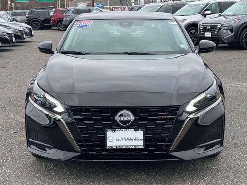 2025 Nissan Altima SR