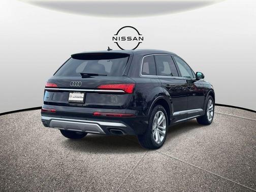 2025 Audi Q7 45 Premium