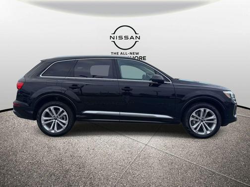 2025 Audi Q7 45 Premium